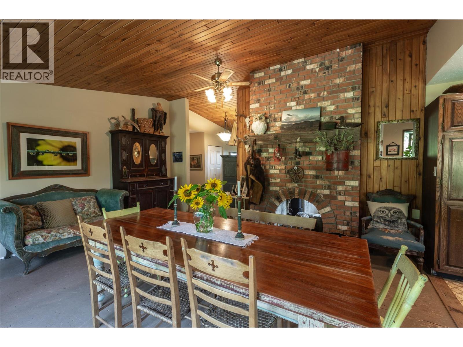  2523 Evans Road, Celista