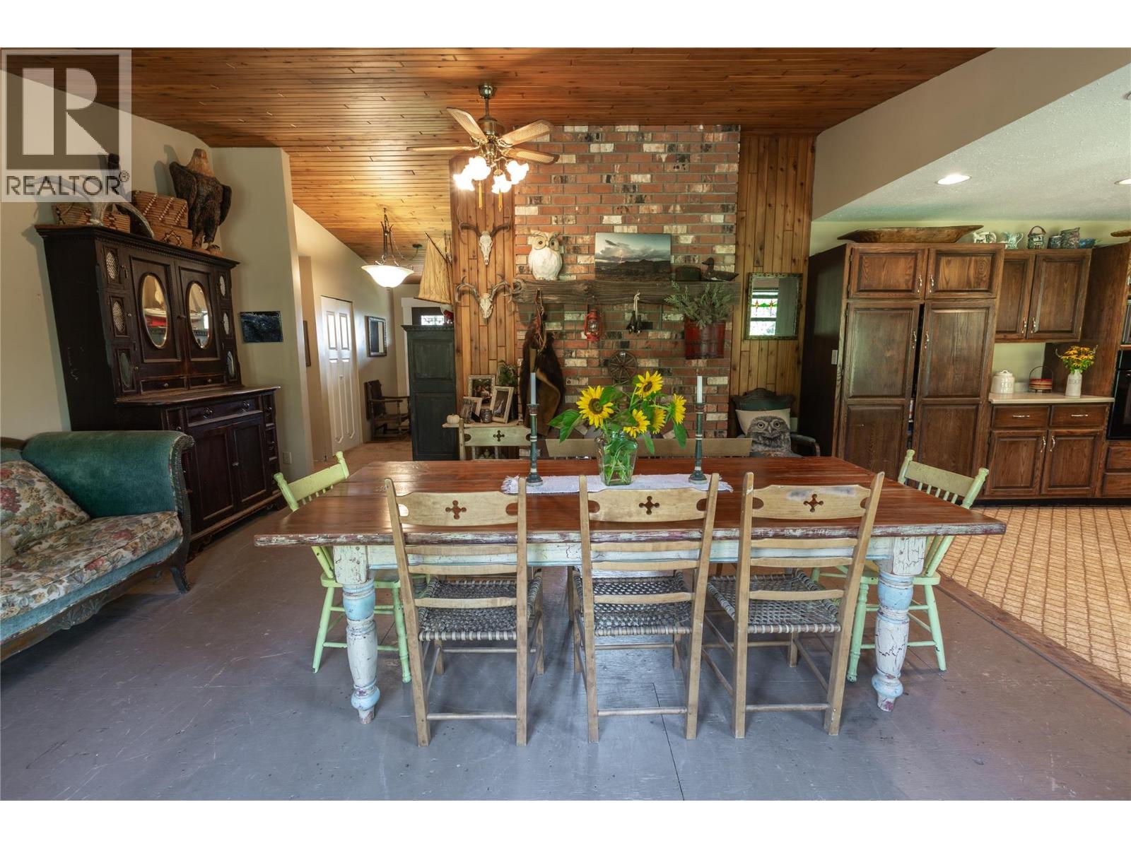  2523 Evans Road, Celista