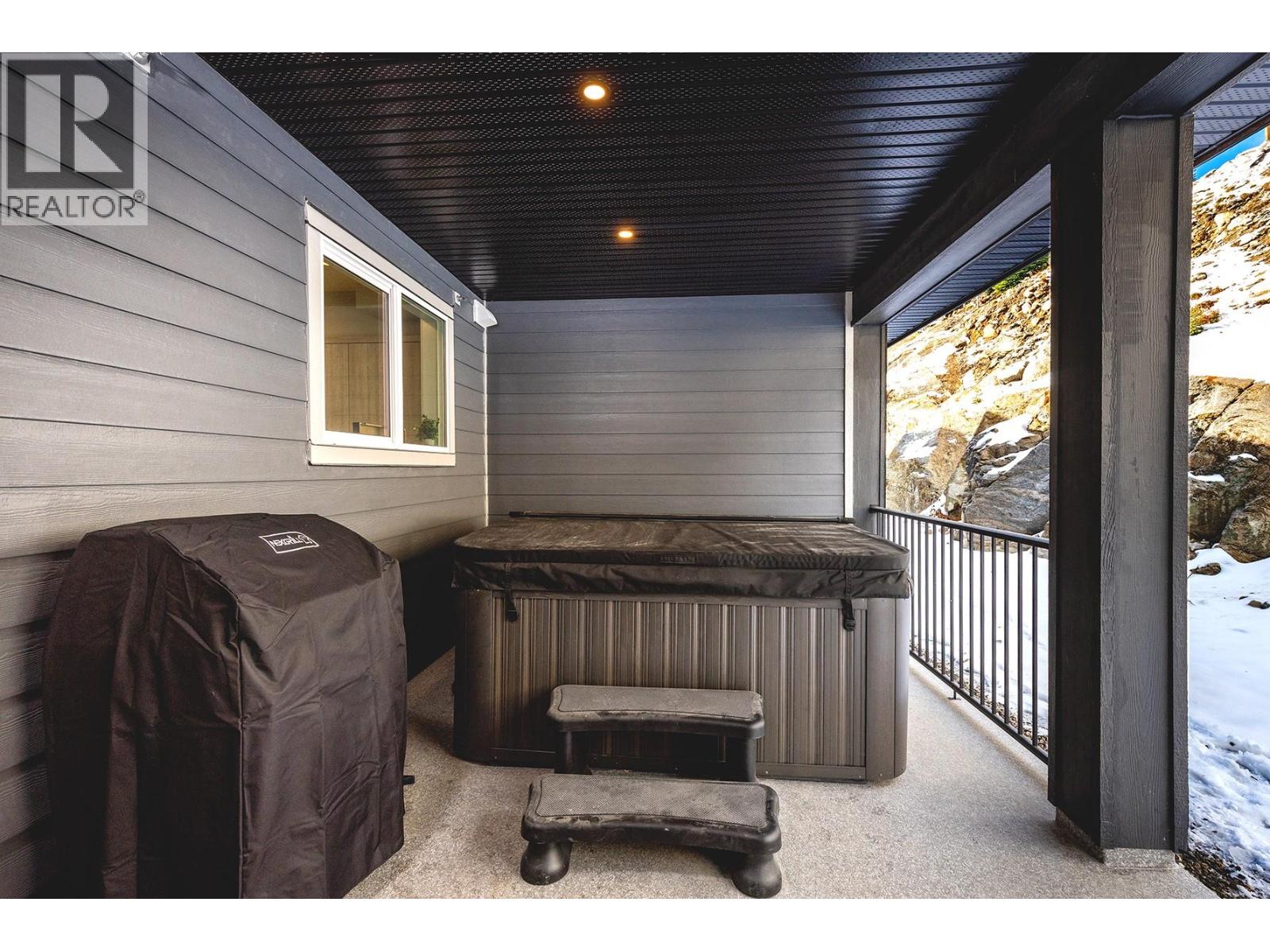 120 Grizzly Ridge Trail Unit# 12, Big White