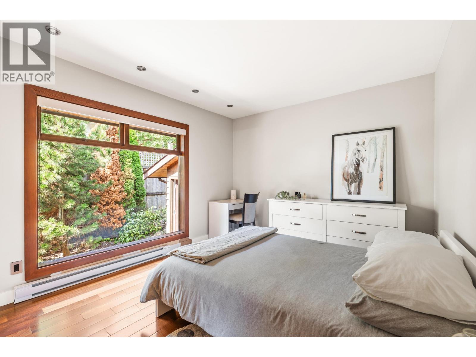 1325 25TH STREET, West Vancouver
