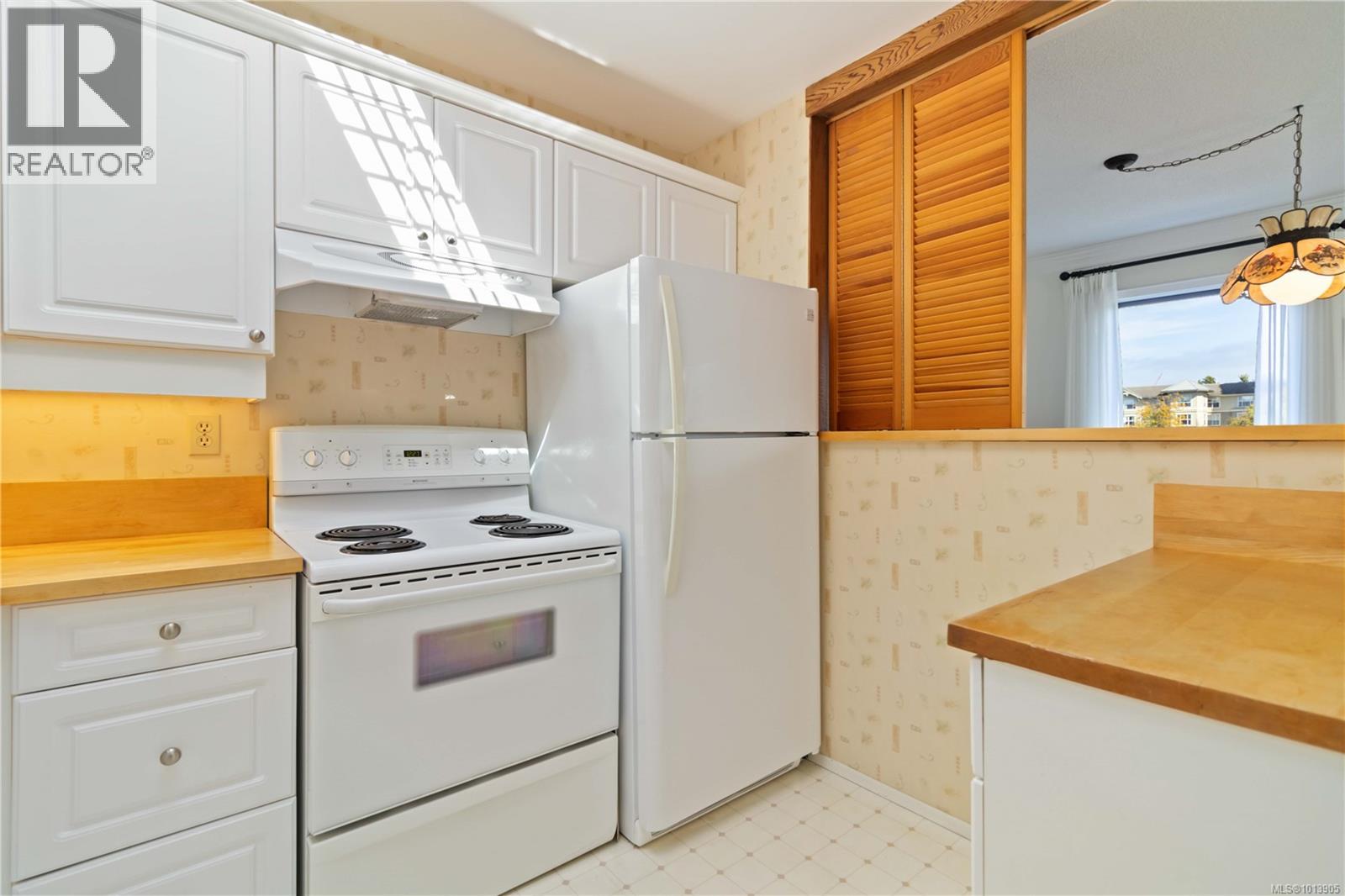 404 906 Southgate Street, Victoria