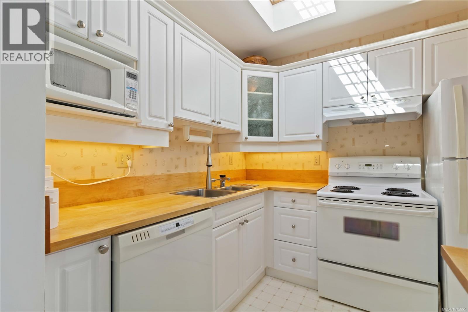 404 906 Southgate Street, Victoria