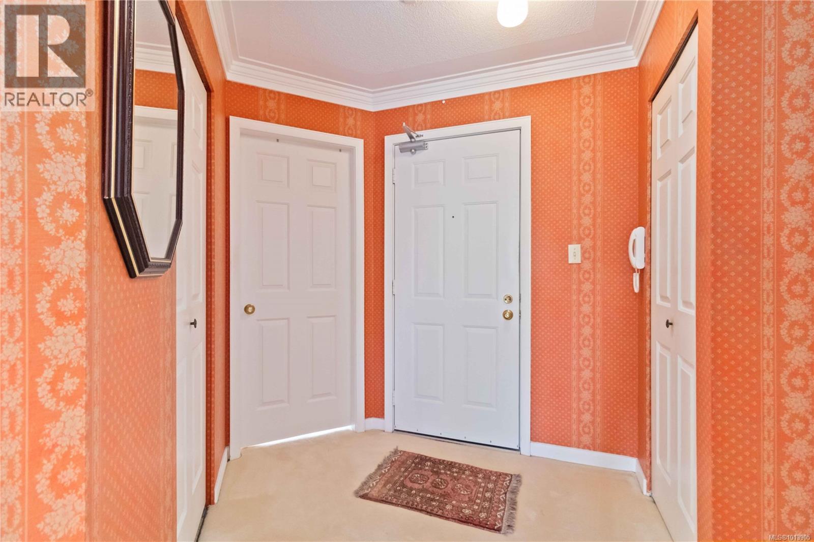 404 906 Southgate Street, Victoria
