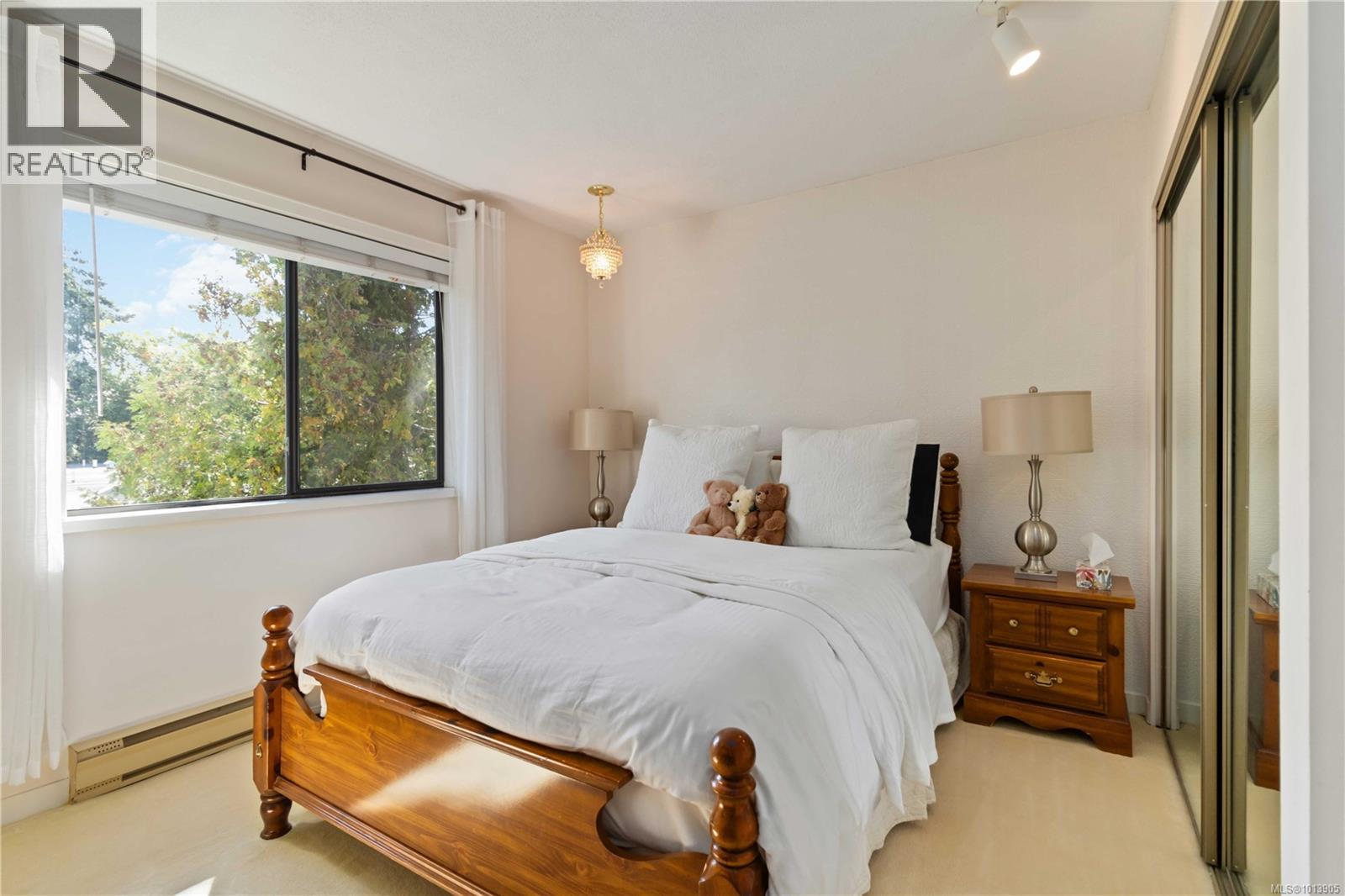 404 906 Southgate Street, Victoria