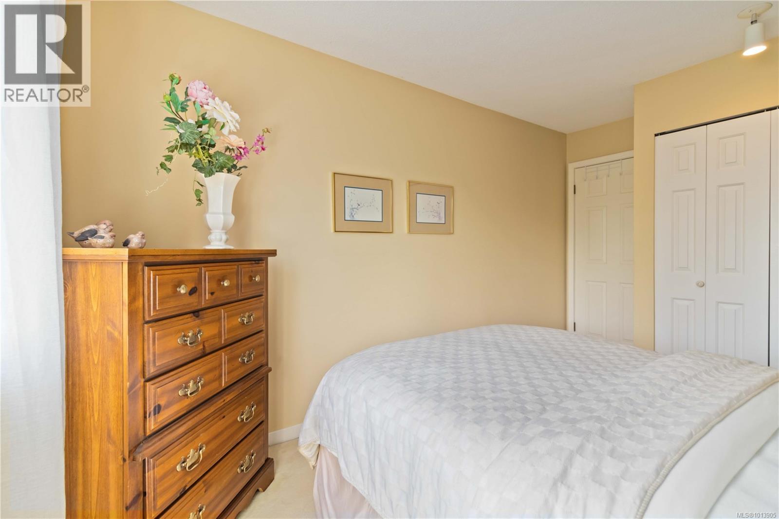 404 906 Southgate Street, Victoria