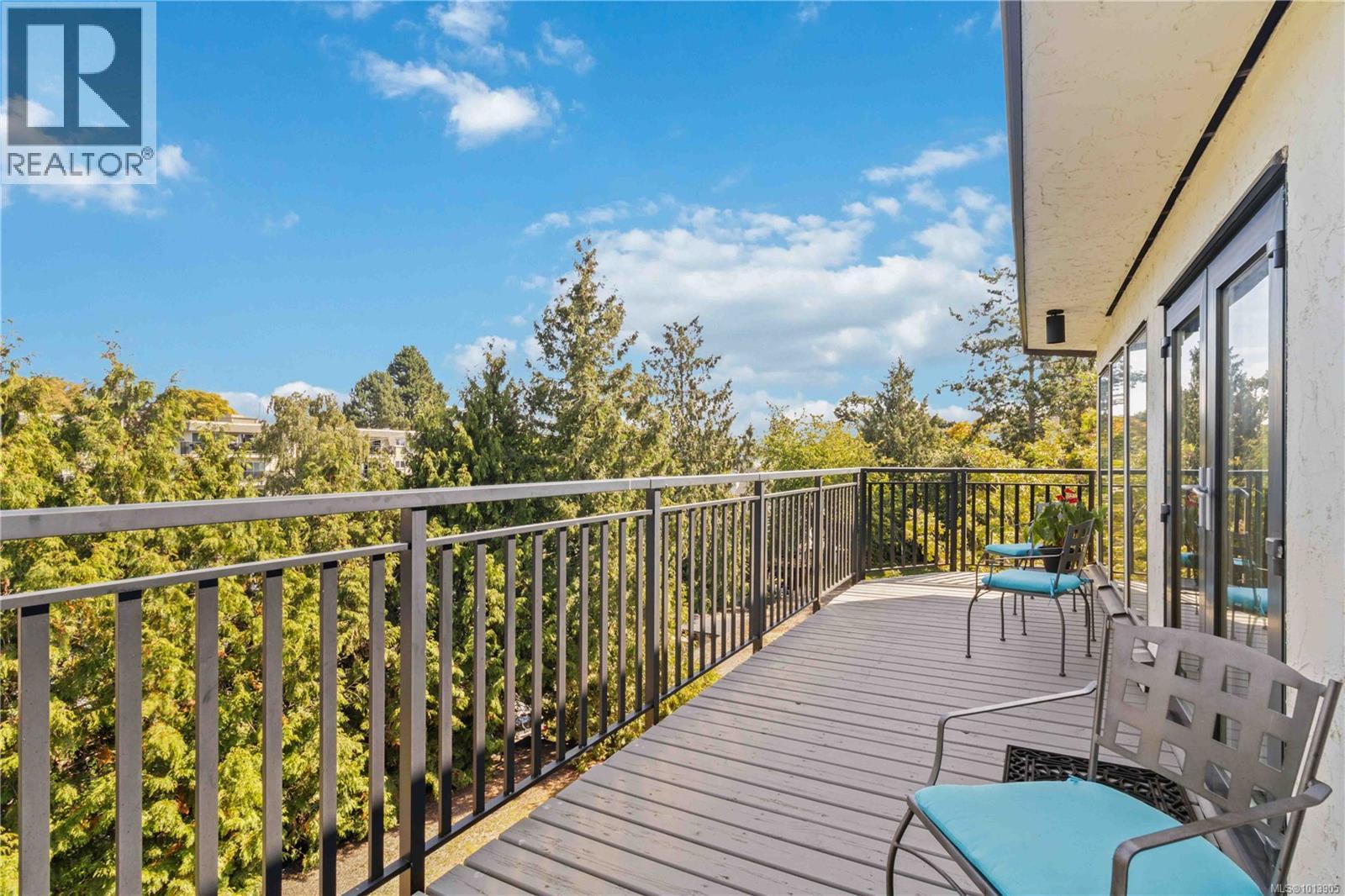 404 906 Southgate Street, Victoria