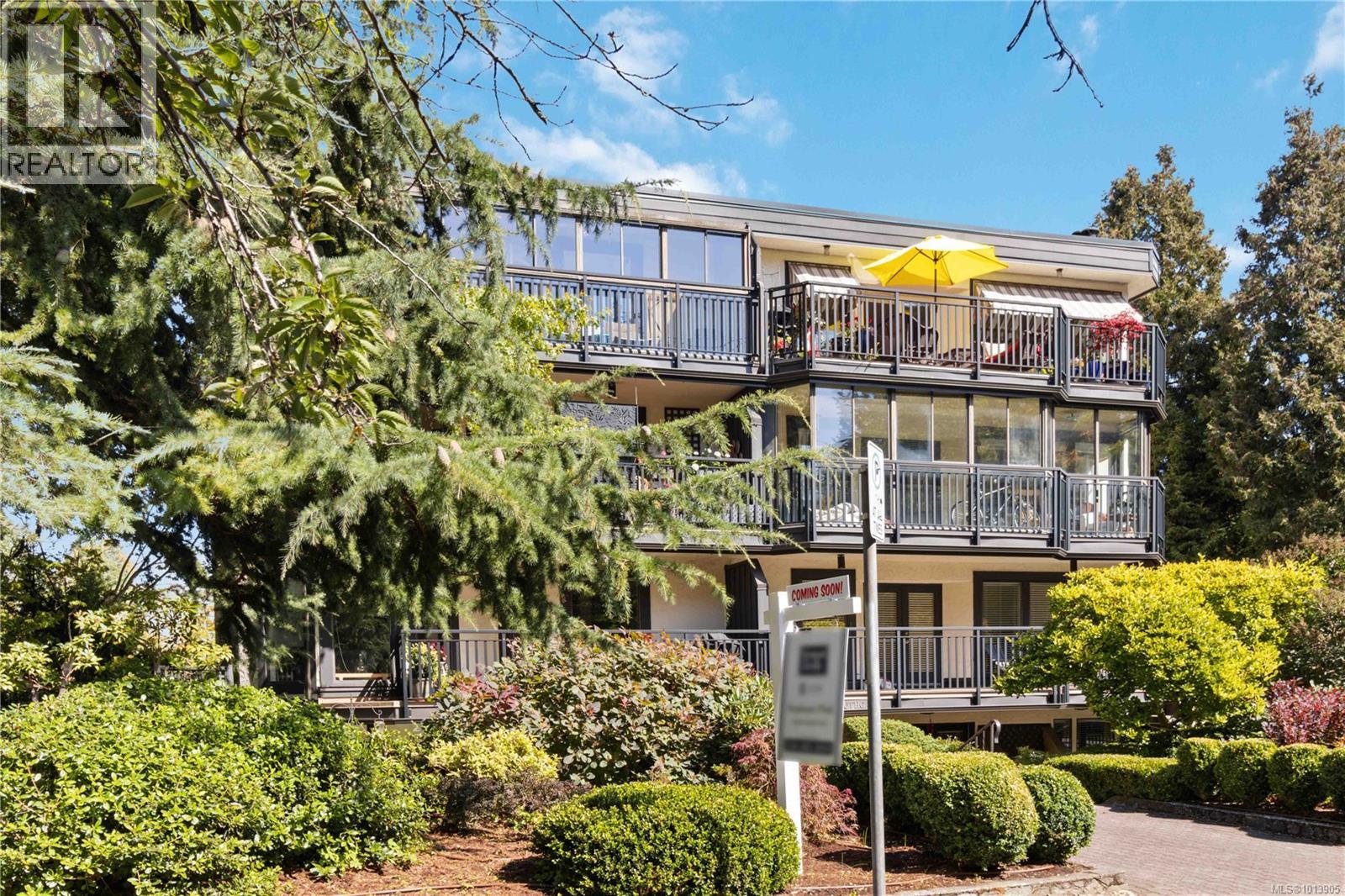 404 906 Southgate Street, Victoria