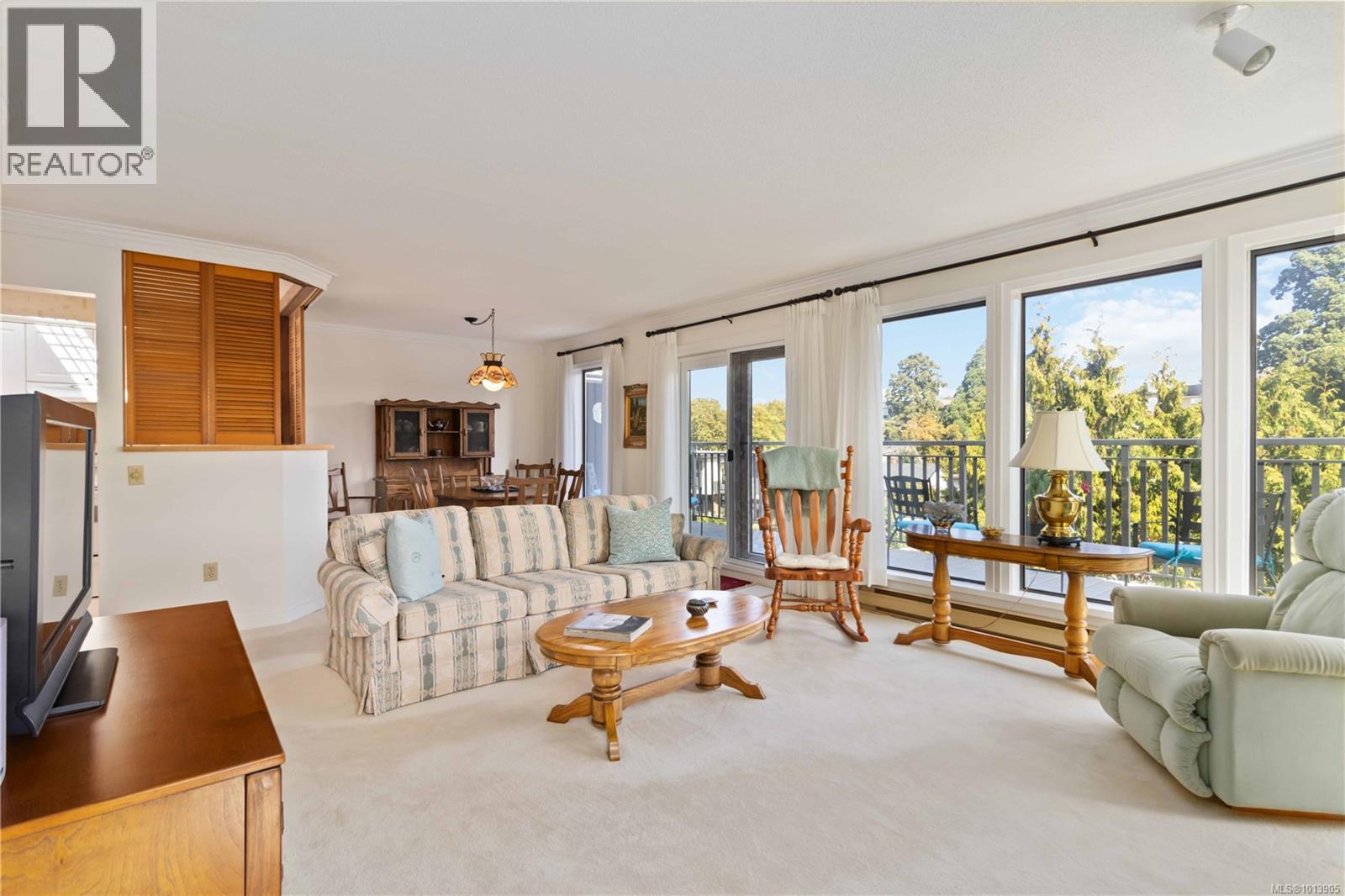 404 906 Southgate Street, Victoria