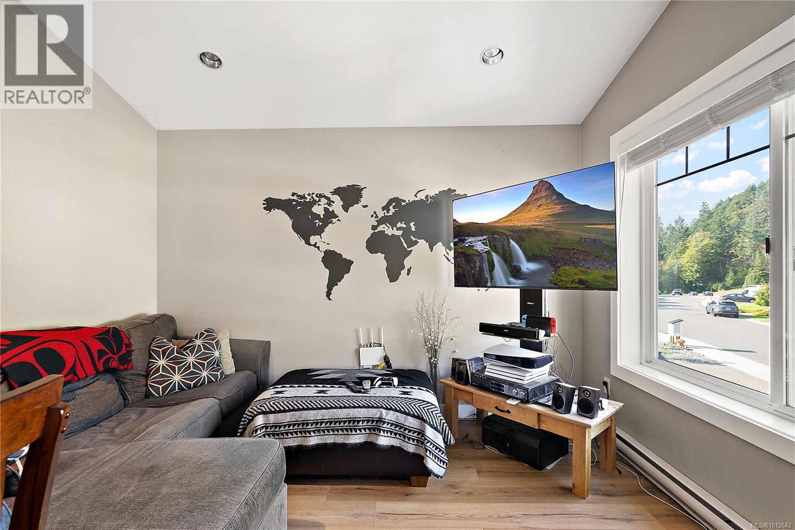 3417 Resolution Way, Colwood