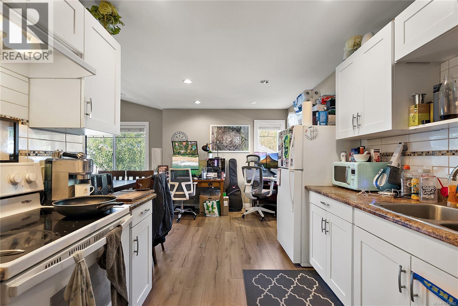 3417 Resolution Way, Colwood