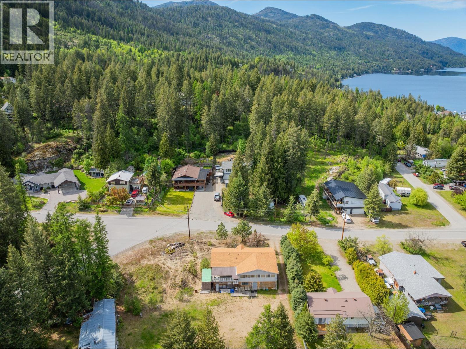 60 CHASE Road, Christina Lake