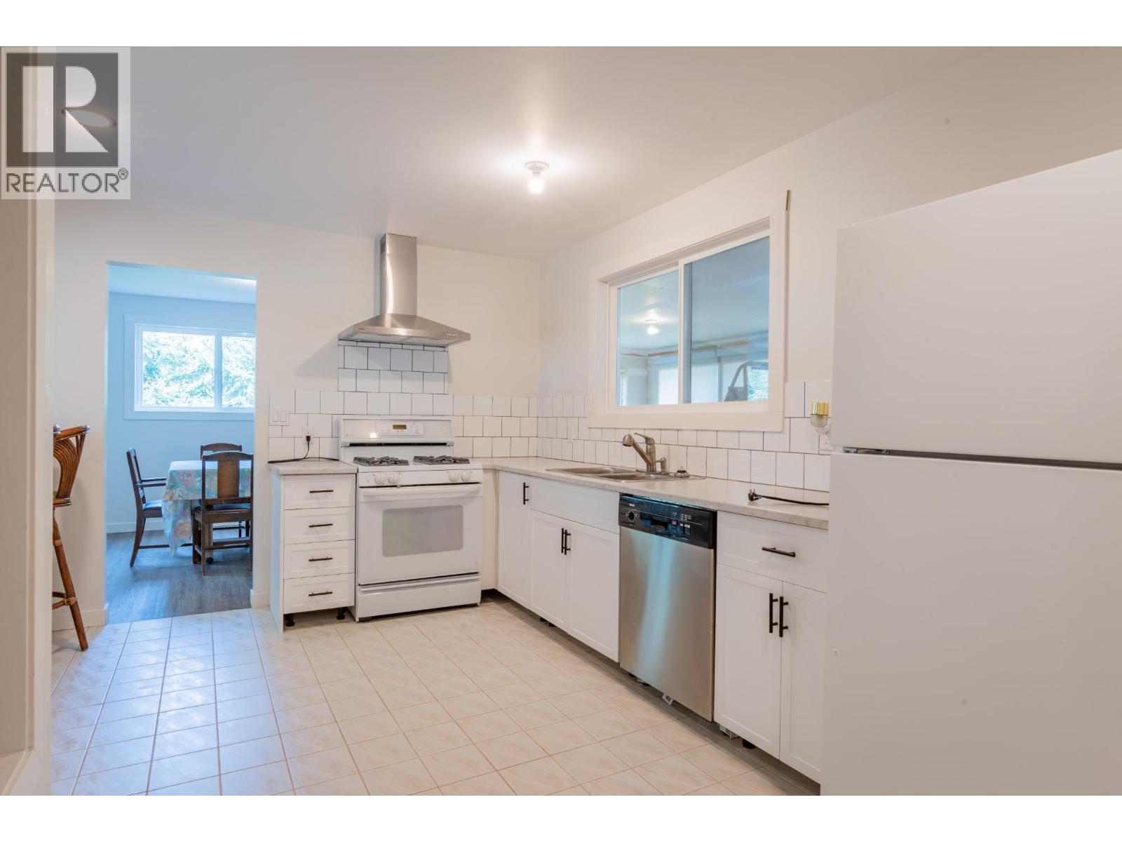 60 CHASE Road, Christina Lake