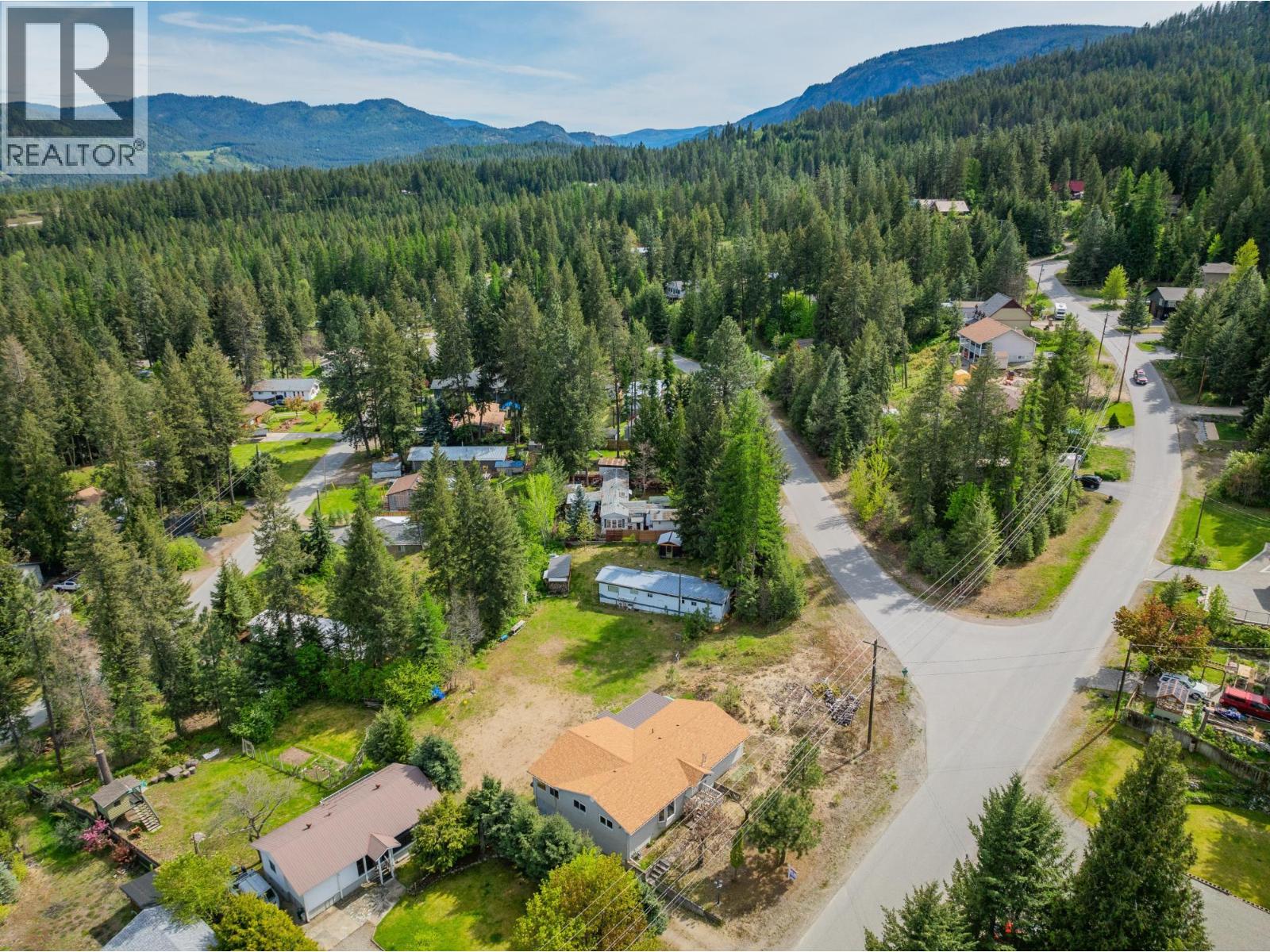 60 CHASE Road, Christina Lake