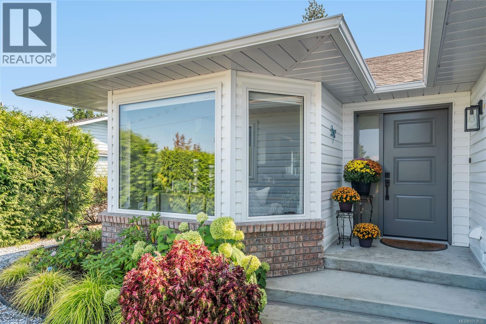 736 Humphrey Rd, Parksville