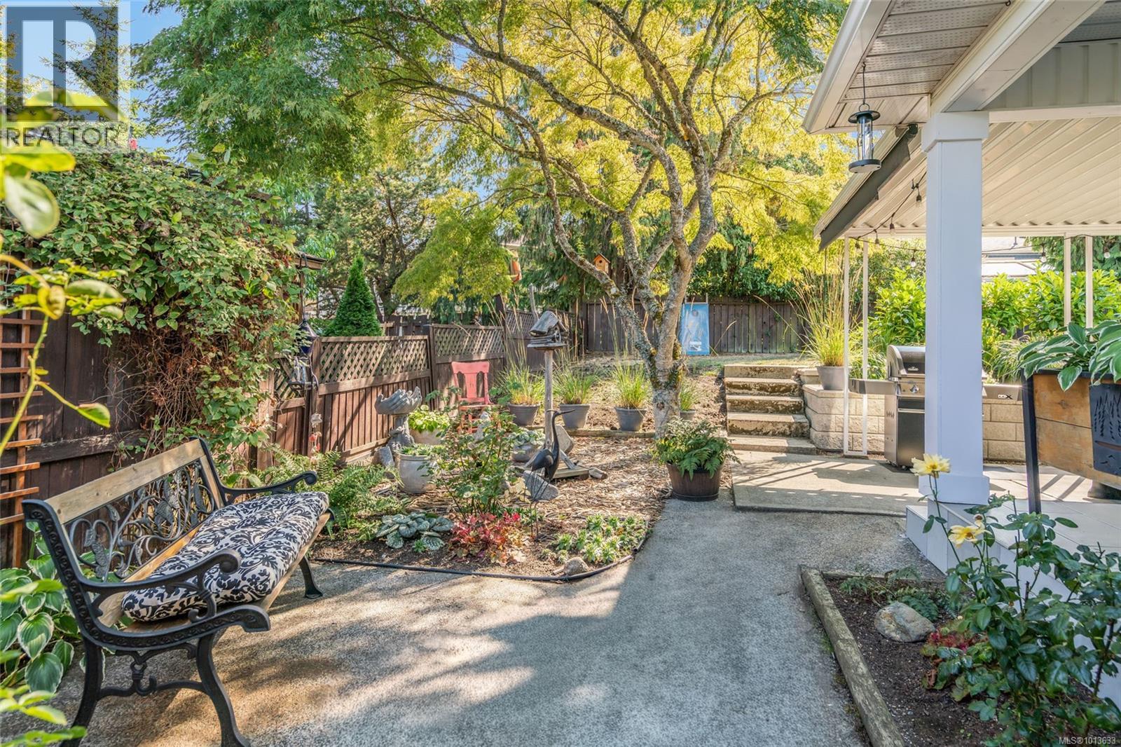 736 Humphrey Rd, Parksville