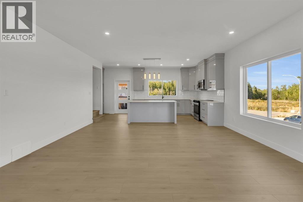 1204 2395 ROWE STREET, Prince George