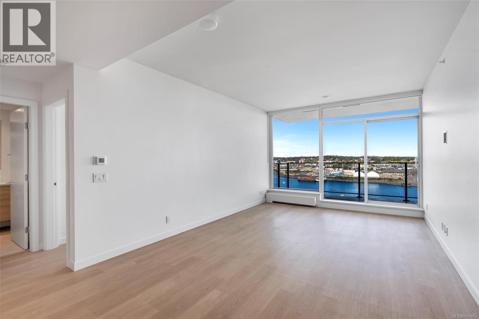 1208 363 Tyee Road, Victoria