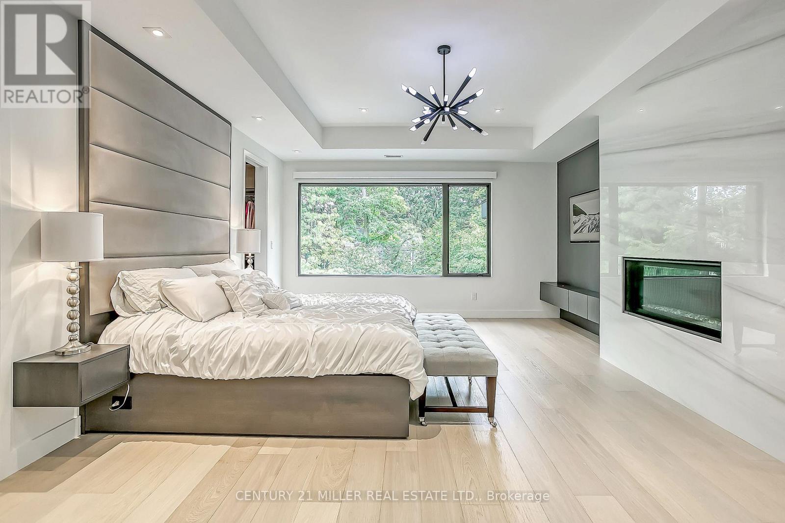 421 CHARTWELL ROAD - 15