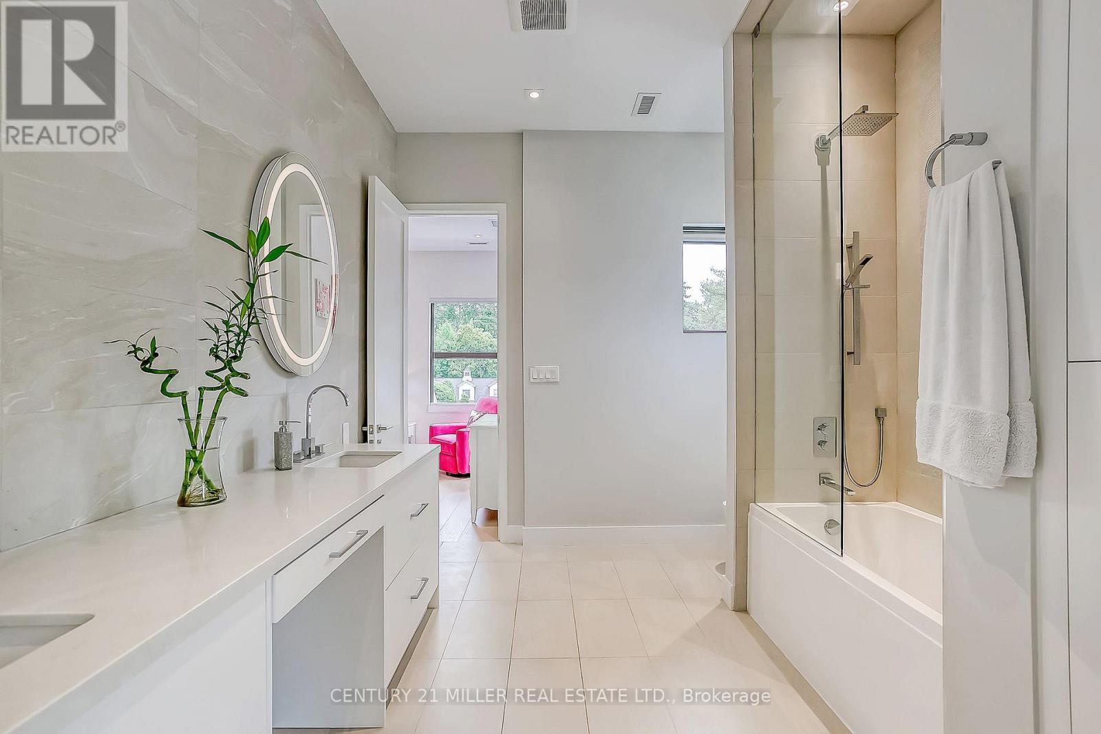 421 CHARTWELL ROAD - 24