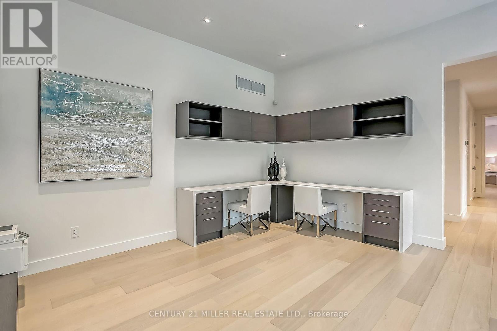 421 CHARTWELL ROAD - 25