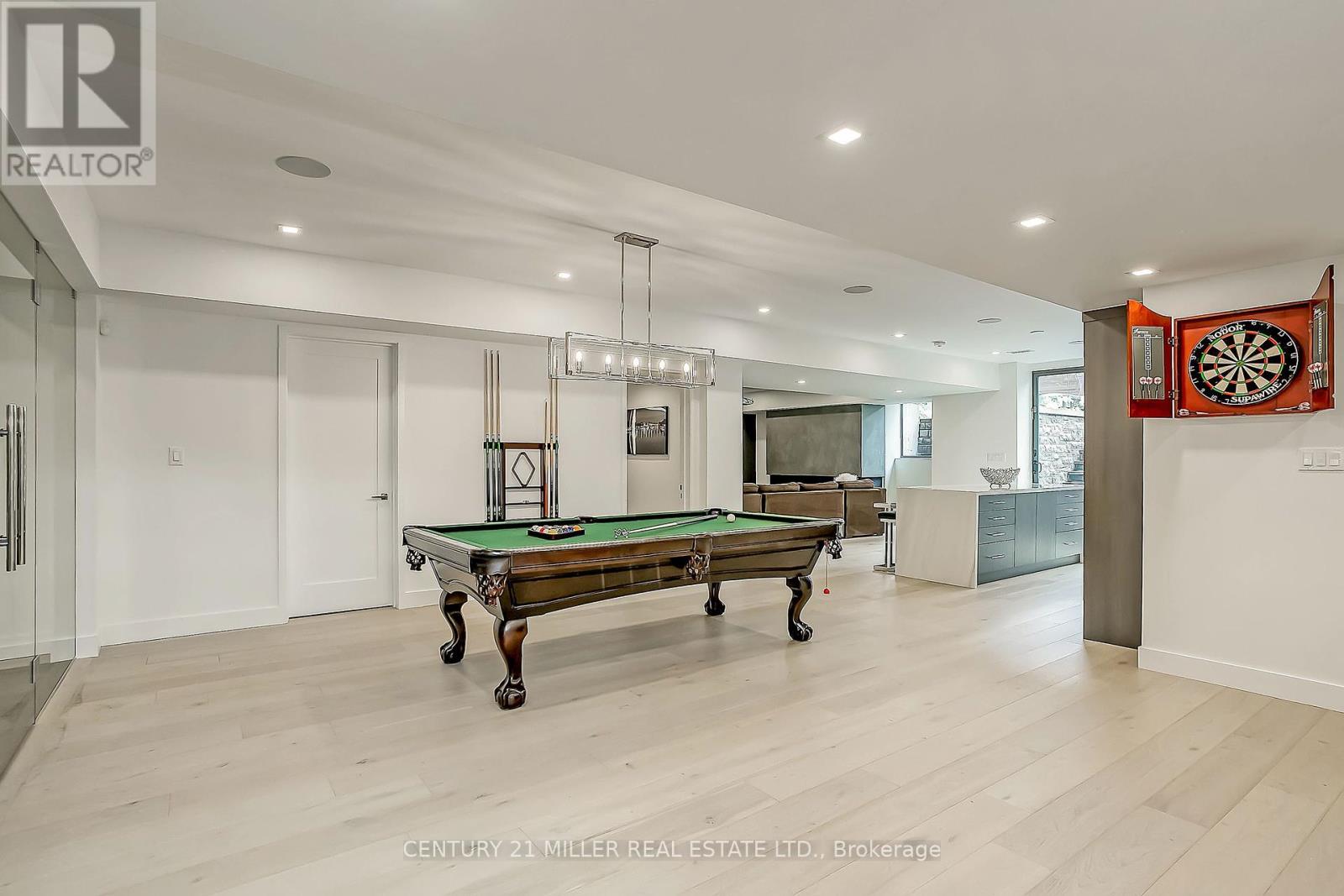 421 CHARTWELL ROAD - 27