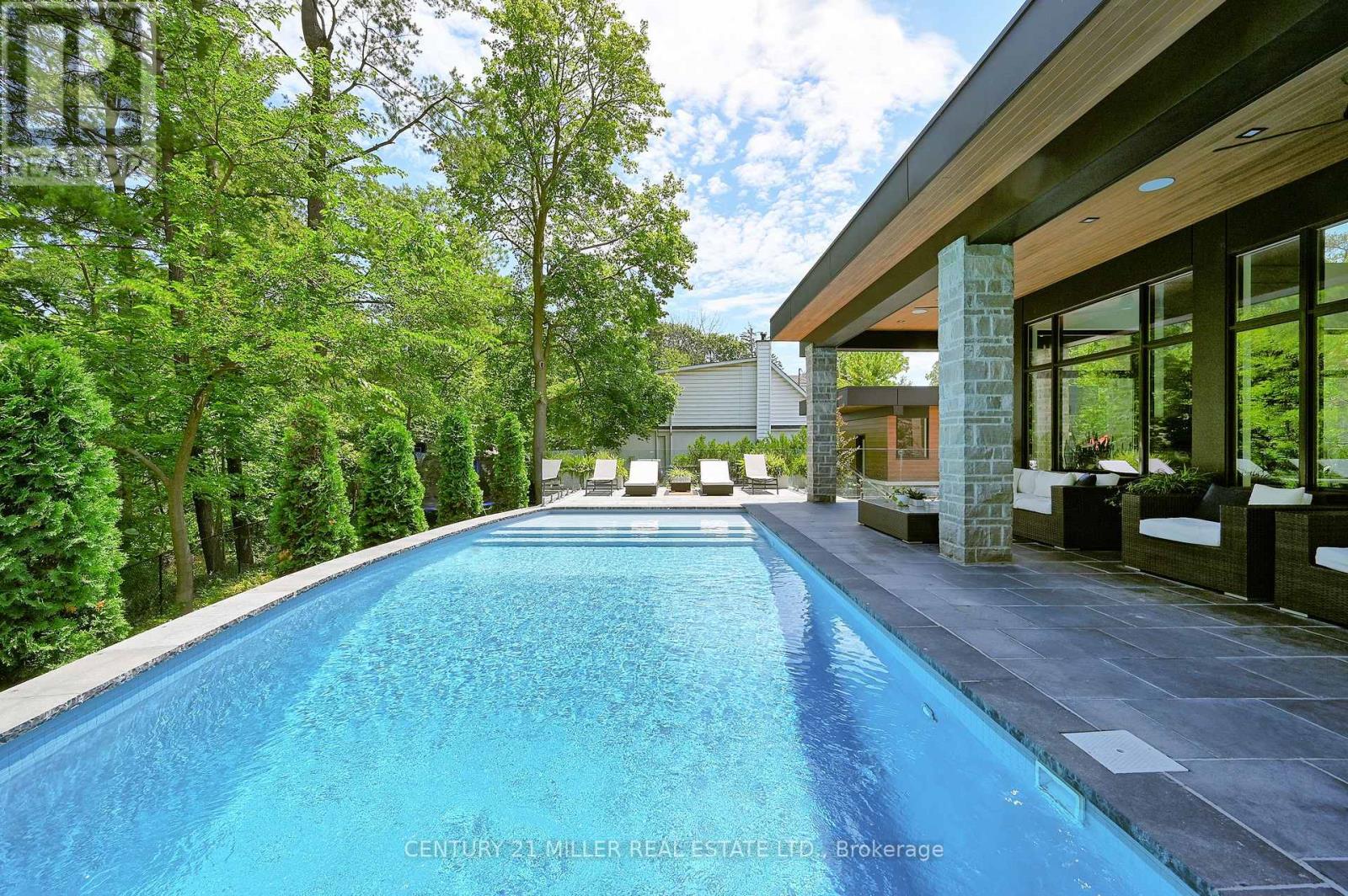 421 CHARTWELL ROAD - 42