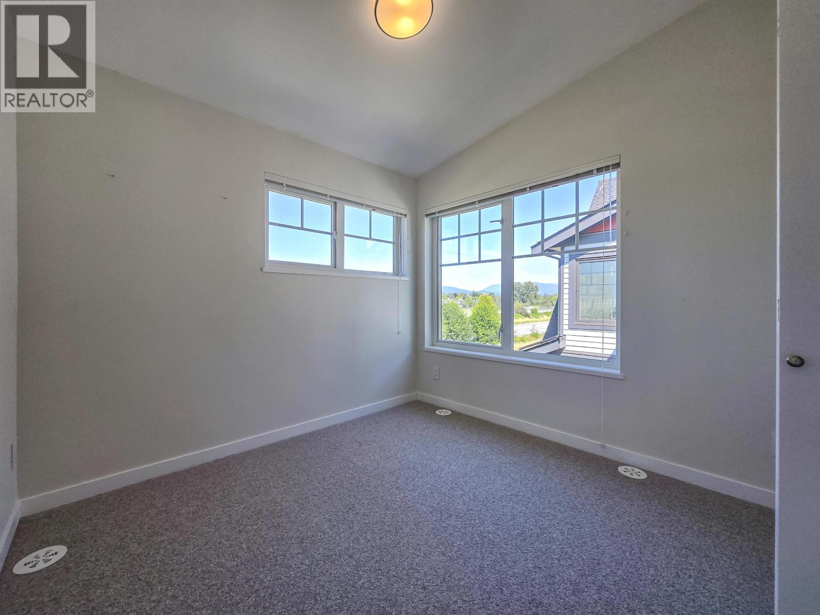139 19451 SUTTON AVENUE, Pitt Meadows
