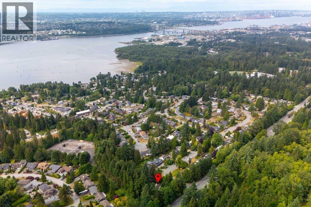 3095 PLYMOUTH DRIVE, North Vancouver