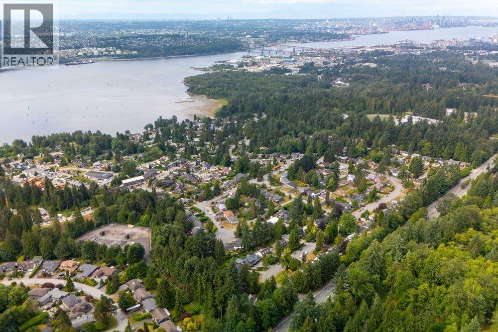 3095 PLYMOUTH DRIVE, North Vancouver