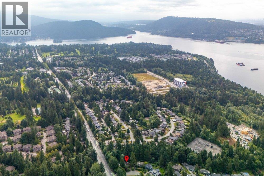3095 PLYMOUTH DRIVE, North Vancouver