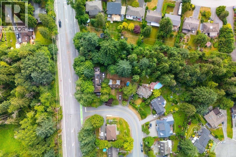 3095 PLYMOUTH DRIVE, North Vancouver