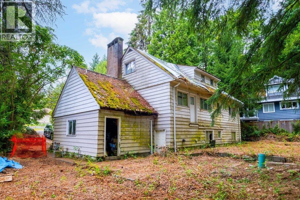 3095 PLYMOUTH DRIVE, North Vancouver