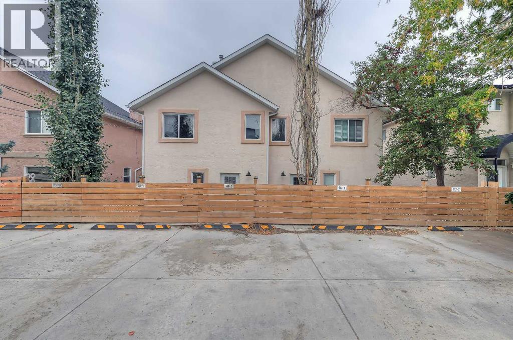 Single Family House for Sale in    Avenue SW Windsor Park Calgary 