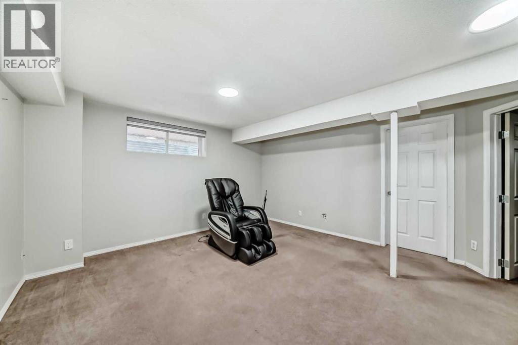 Single Family House for Sale in  Saddlecrest Crescent NE Saddle Ridge Calgary 