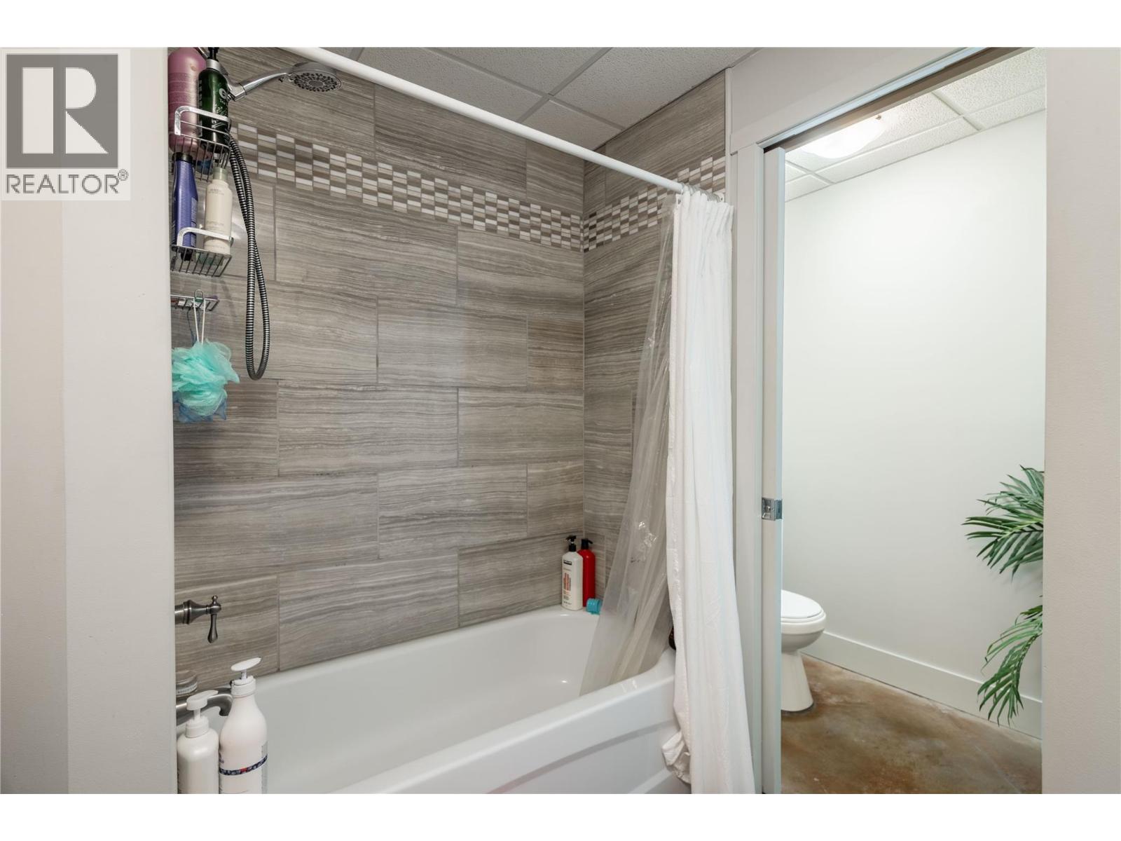  3025 Ensign Lane, West Kelowna