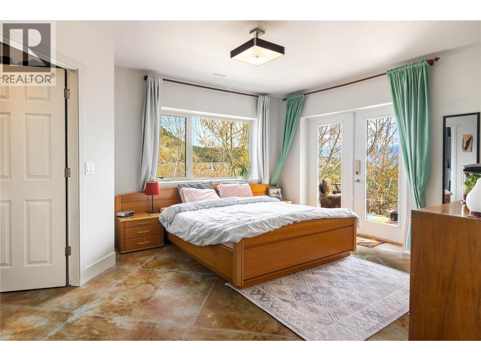  3025 Ensign Lane, West Kelowna
