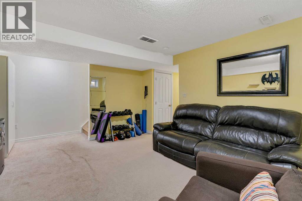 Single Family House for Sale in  Tarington Green NE Taradale Calgary 