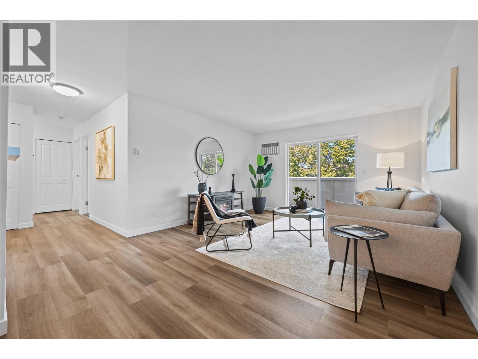 310 3180 De Montreuil Court, Kelowna