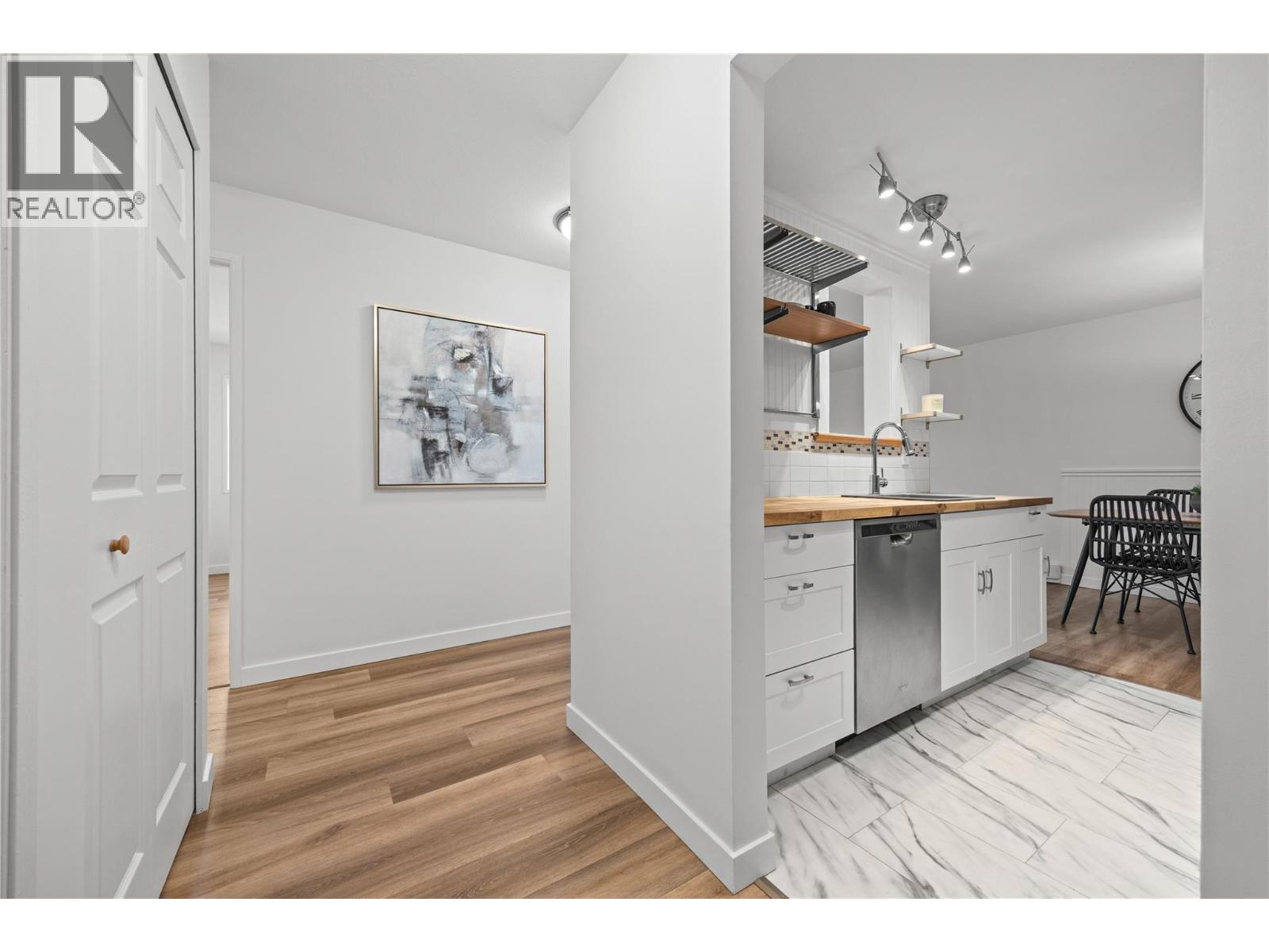 310 3180 De Montreuil Court, Kelowna