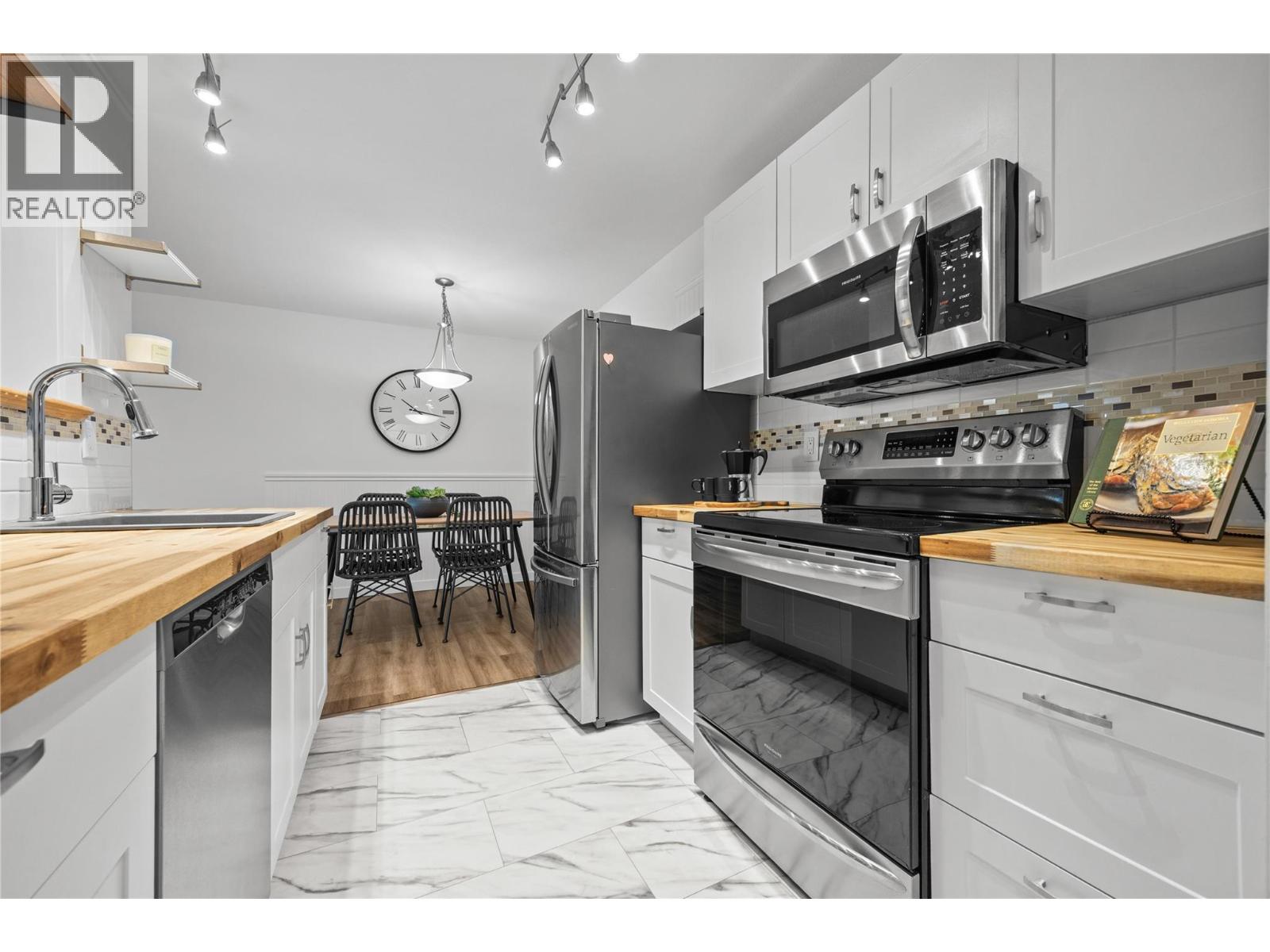 310 3180 De Montreuil Court, Kelowna