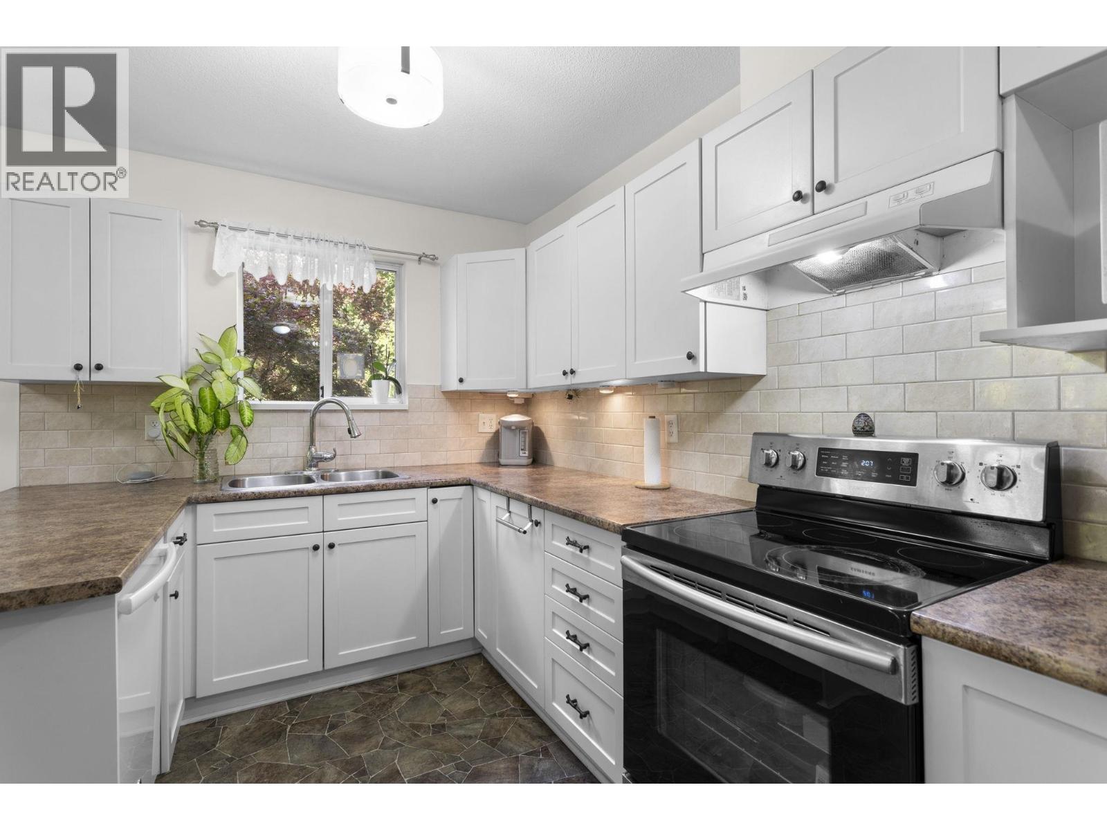 105 19142 122 AVENUE, Pitt Meadows