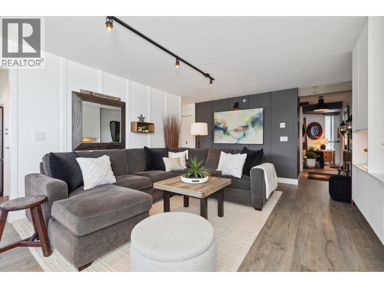 14E 328 TAYLOR WAY, West Vancouver