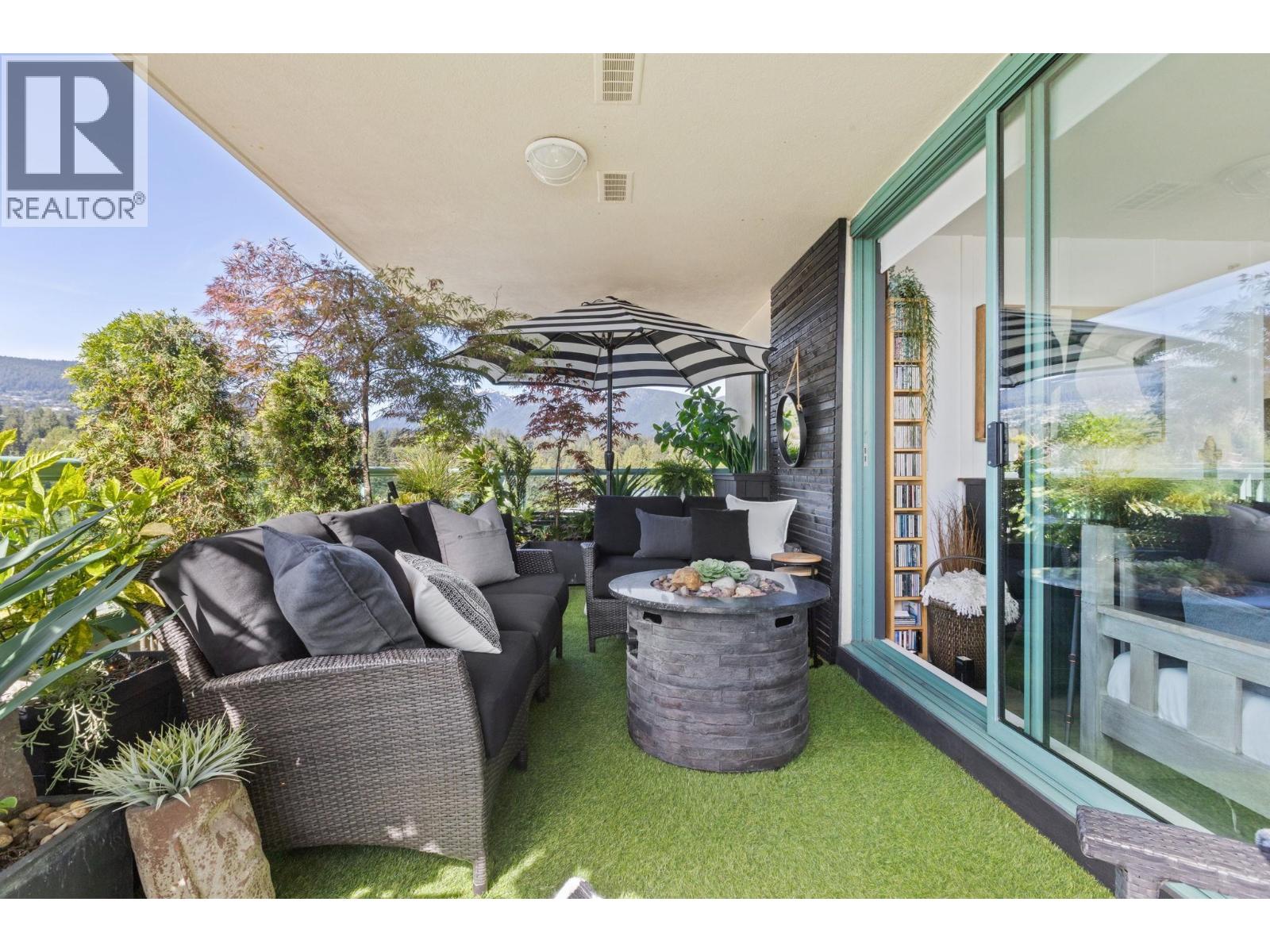 14E 328 TAYLOR WAY, West Vancouver