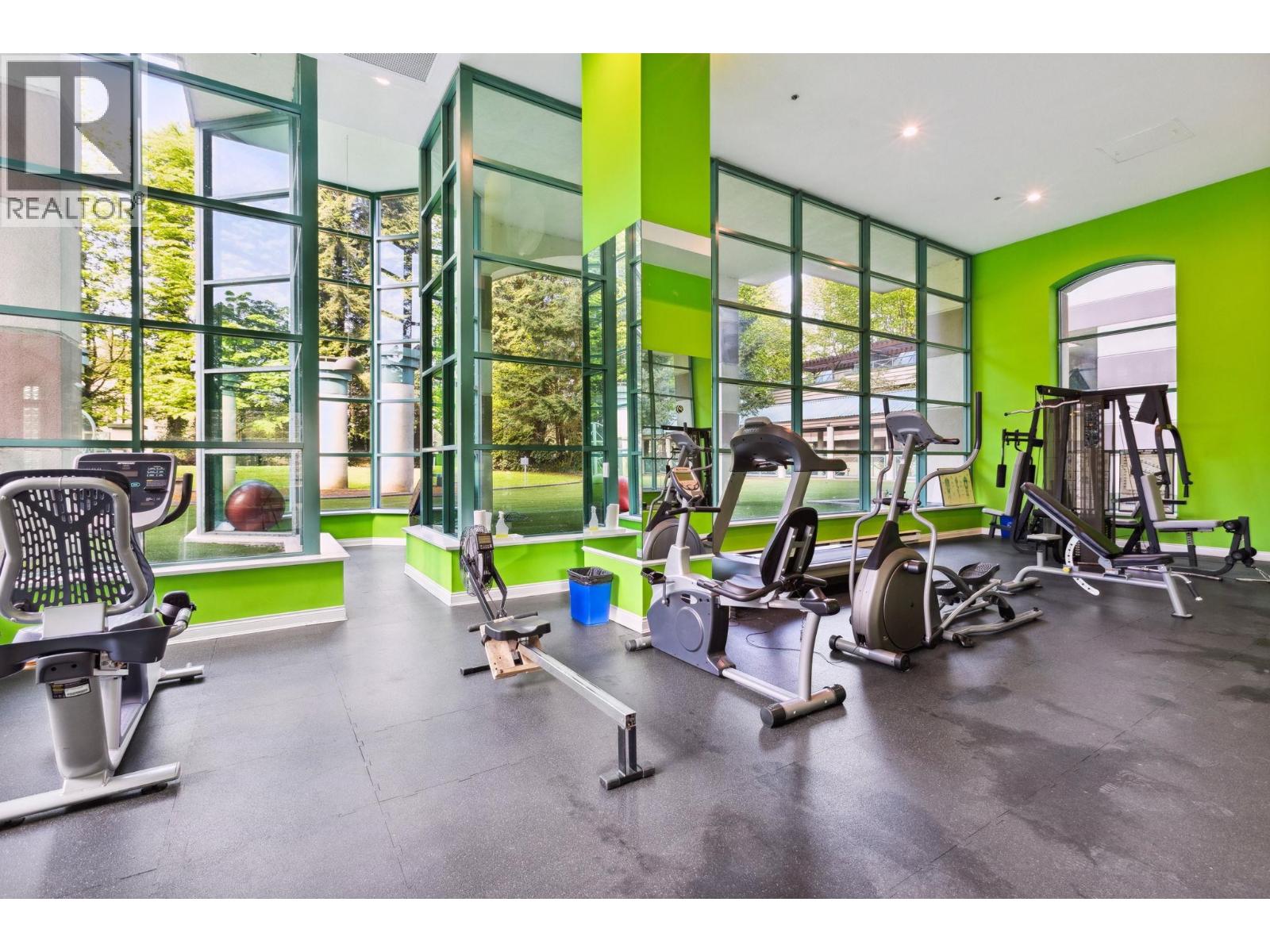 14E 328 TAYLOR WAY, West Vancouver