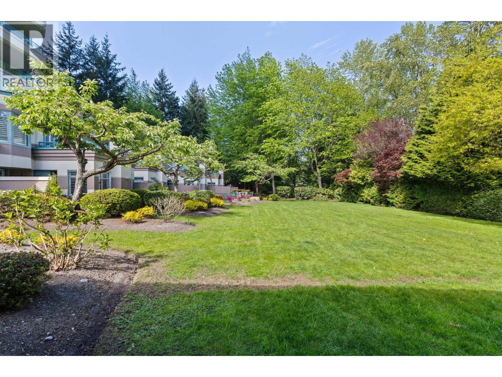 14E 328 TAYLOR WAY, West Vancouver