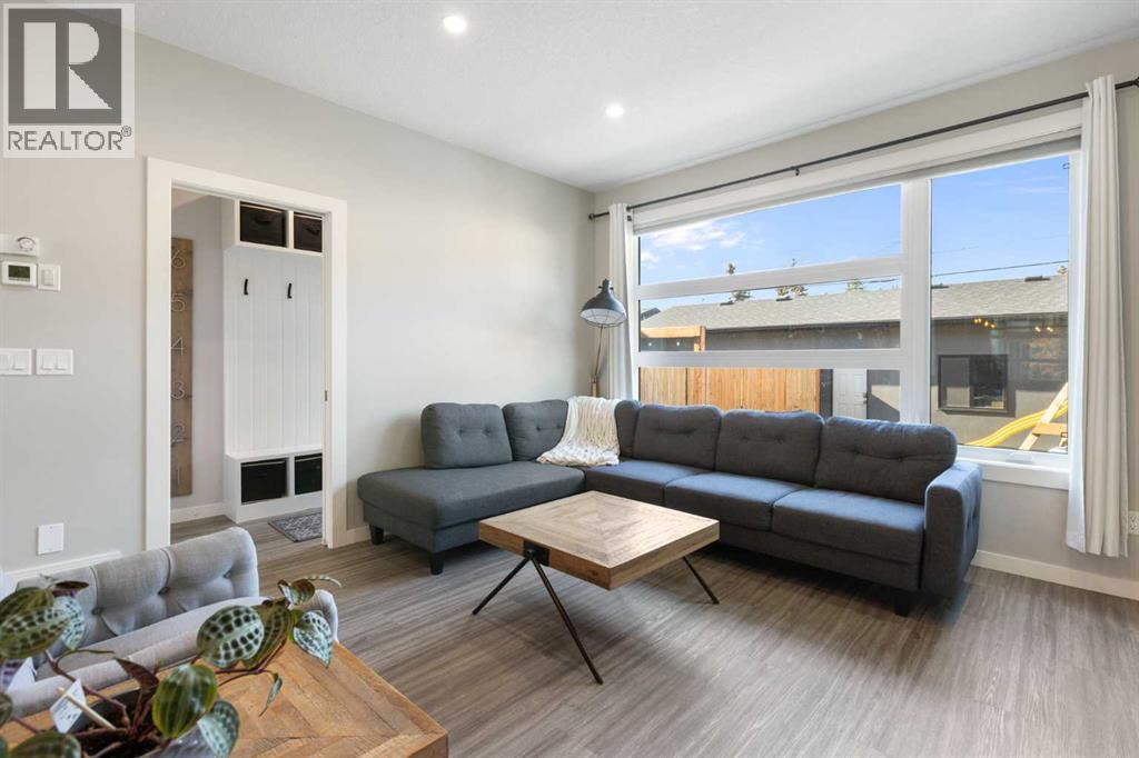 Single Family House for Sale in   Street NW Bowness Calgary 