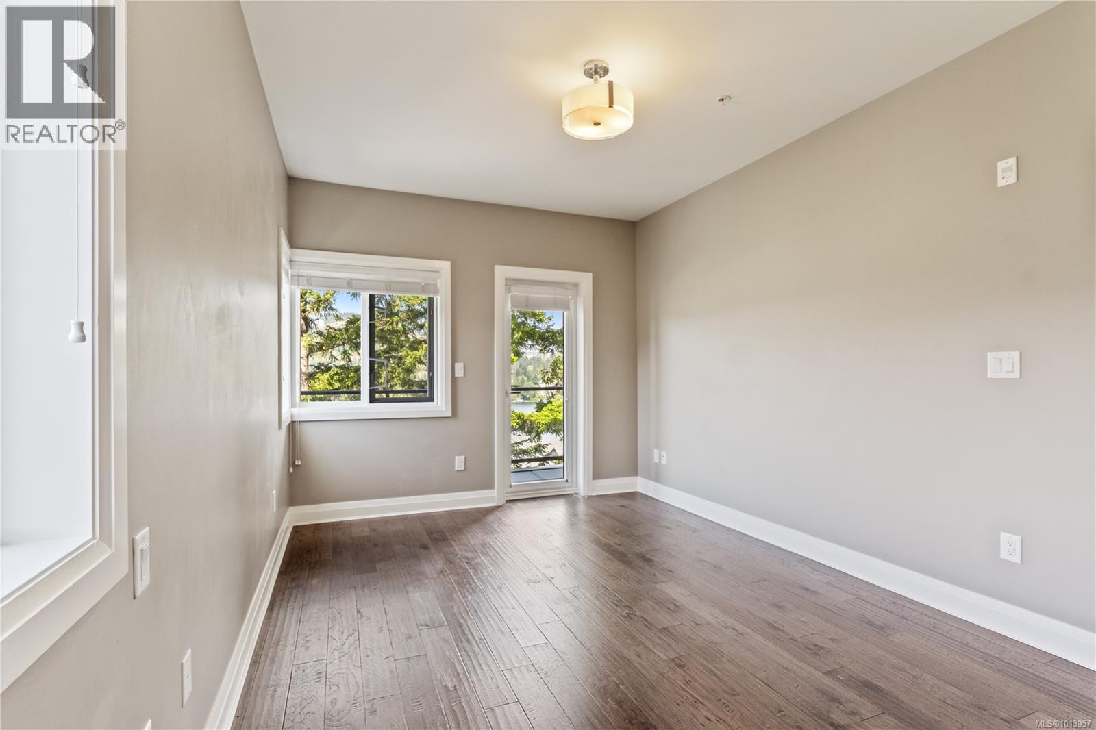 101 1145 Sikorsky Road, Langford