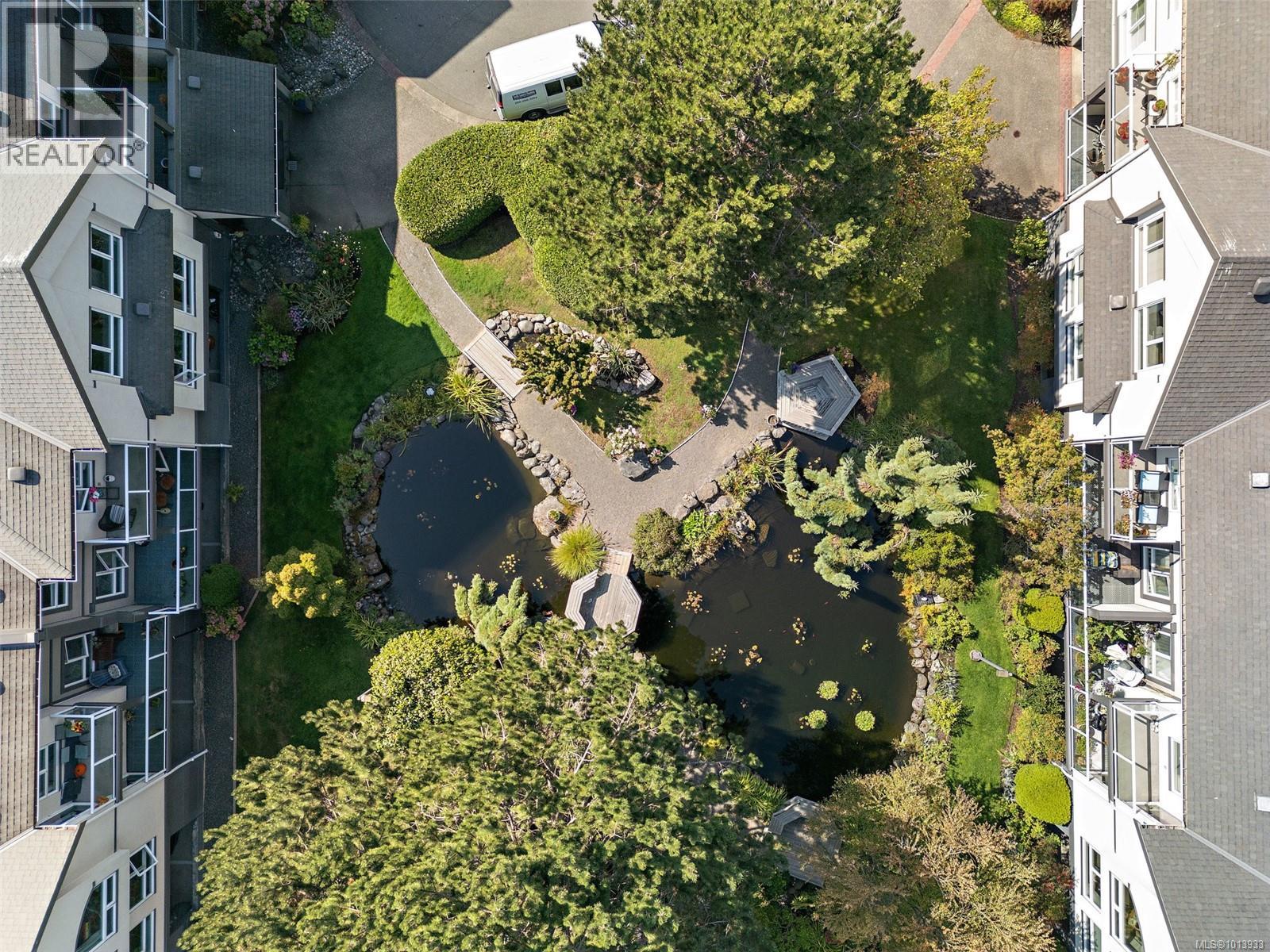 228 2245 James White Blvd, Sidney