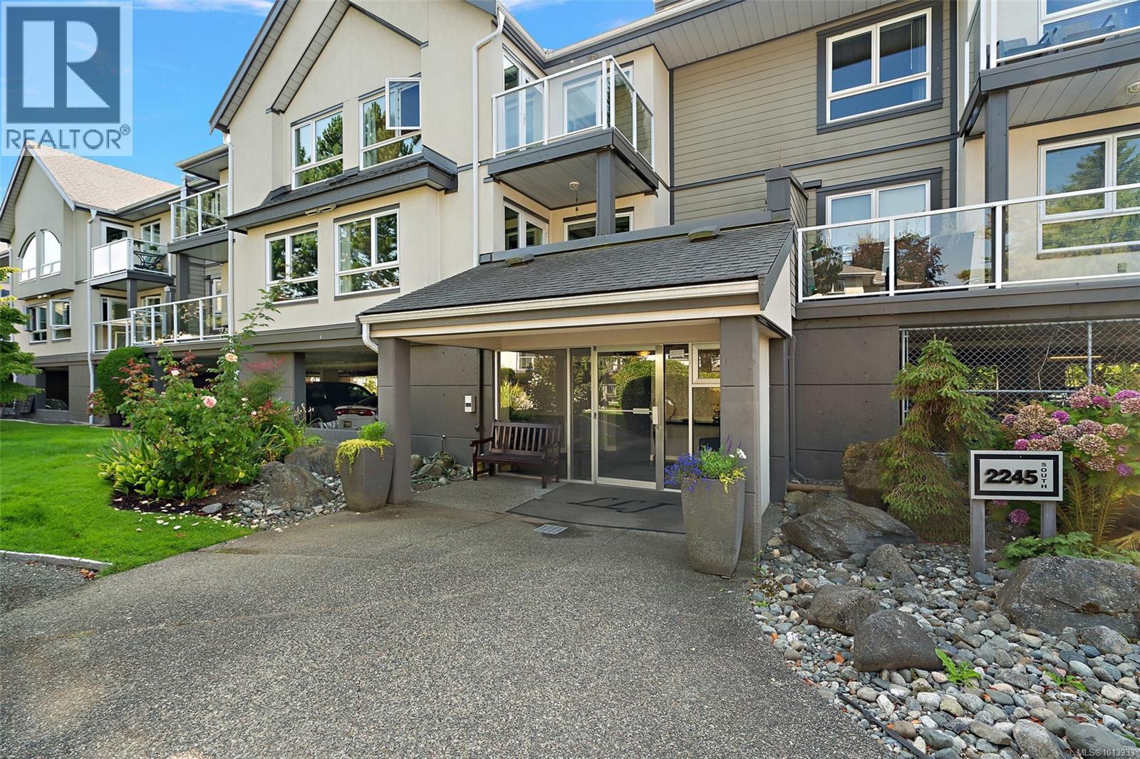 228 2245 James White Blvd, Sidney