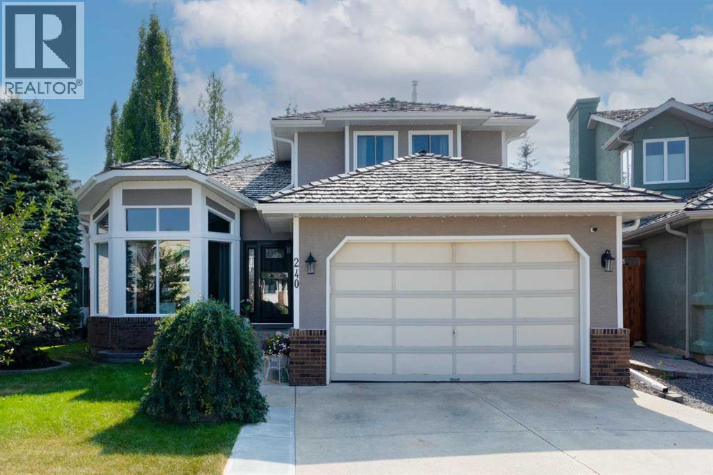 240 Woodbriar Place SW, Calgary, Alberta